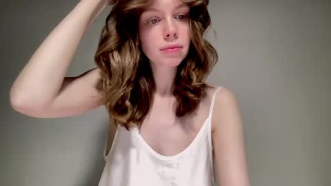 Snapshot of nikki_mi chatting on December 2024 10:17:02 AM Nikki online show from December 2024 10:17:02 AM