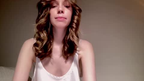 Snapshot of nikki_mi chatting on December 2024 01:43:02 PM Nikki online show from December 2024 01:43:02 PM