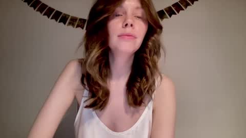 Snapshot of nikki_mi chatting on December 2024 01:17:02 PM Nikki online show from December 2024 01:17:02 PM