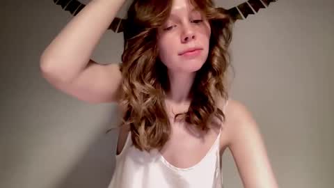 Snapshot of nikki_mi chatting on January 2025 01:13:01 PM Nikki online show from January 2025 01:13:01 PM