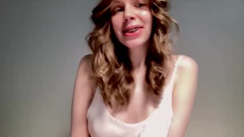 Snapshot of nikki_mi chatting on February 2025 10:04:02 AM Nikki online show from February 2025 10:04:02 AM