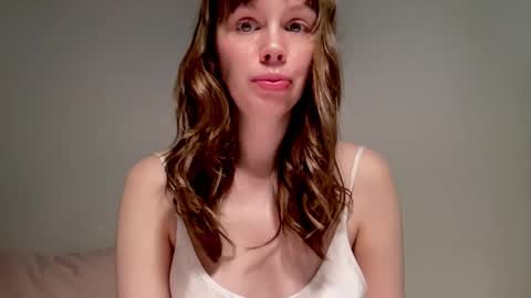 Snapshot of nikki_mi chatting on October 2025 10:05:01 AM Nikki online show from October 2025 10:05:01 AM