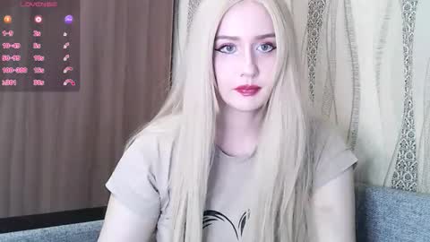 Snapshot of nikki_roseana chatting on December 2025 04:14:01 PM Nikki Roseana online show from December 2025 04:14:01 PM