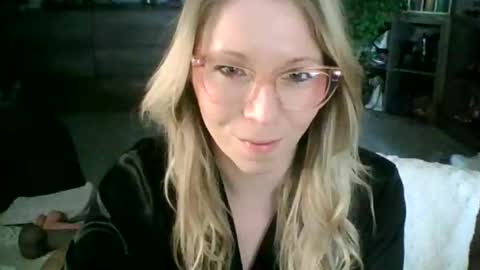 Snapshot of nikkib653466 chatting on February 2026 06:01:02 PM nikkib653466 online show from February 2026 06:01:02 PM