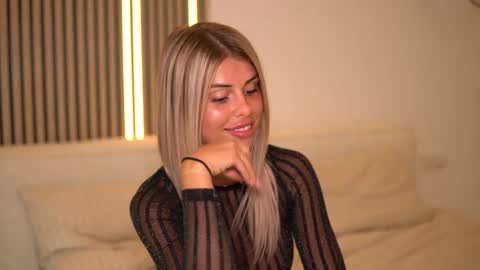 Nicole online show from February 2025 07:54:02 AM