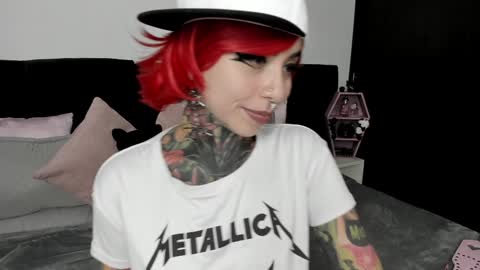 Nikki Ramone   online show from December 2024 03:21:01 PM