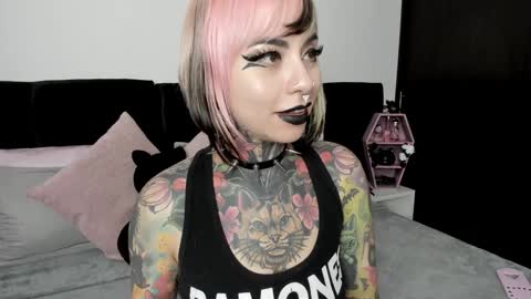 Nikki Ramone   online show from February 2025 12:50:01 PM