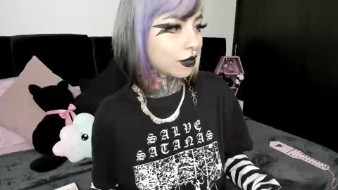 Nikki Ramone   online show from March 2025 05:24:02 AM