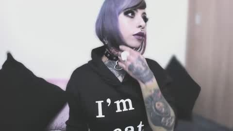 Nikki Ramone   online show from September 2025 11:00:01 AM