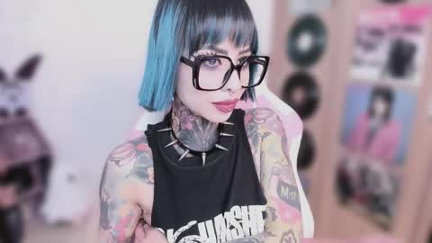 Nikki Ramone   online show from March 2026 10:43:02 AM