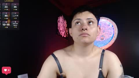 Nikky online show from October 2025 07:34:01 PM