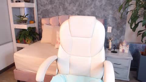 Niko Robin online show from September 2025 07:38:01 PM