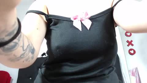 Snapshot of nikol_winick chatting on March 2025 04:20:01 PM nikol_winick online show from March 2025 04:20:01 PM