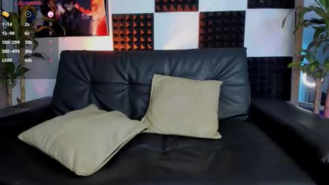 Nikola Hank online show from November 2025 06:35:02 AM