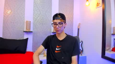    online show from December 2024 07:48:01 AM