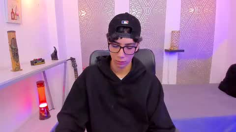    online show from October 2025 04:32:02 AM