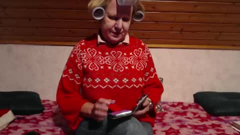 Snapshot of nikole111 chatting on December 2024 05:18:02 PM Nikole1 online show from December 2024 05:18:02 PM