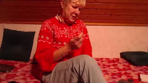 Snapshot of nikole111 chatting on February 2025 04:10:01 PM Nikole1 online show from February 2025 04:10:01 PM