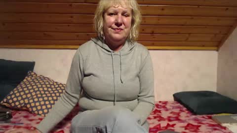 Snapshot of nikole111 chatting on February 2025 05:20:02 PM Nikole1 online show from February 2025 05:20:02 PM