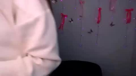 nikonara_ online show from March 2026 12:27:02 PM