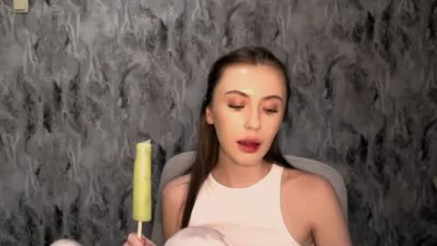 nikonara_ online show from July 2026 01:03:02 PM