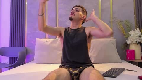 Niko Stone online show from October 2025 04:11:01 AM