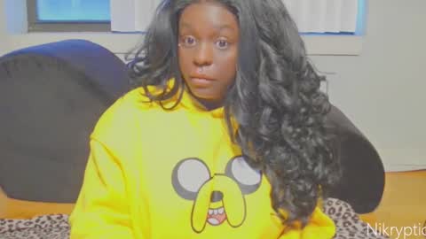 Snapshot of nikryptic chatting on December 2025 09:35:01 PM Nikole online show from December 2025 09:35:01 PM