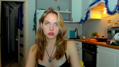 Snapshot of niky_jess chatting on January 2025 07:18:02 PM Veronica online show from January 2025 07:18:02 PM