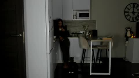 Bella online show from April 2026 04:02:02 PM