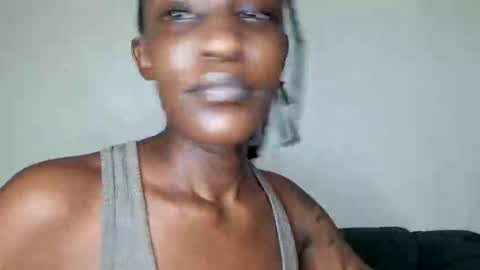 nina_bambi online show from May 2026 07:11:01 PM