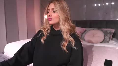 Angie online show from July 2026 04:40:02 AM