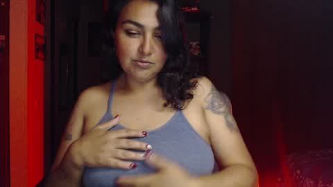 Snapshot of nina_moonbeam chatting on January 2025 12:43:02 AM Nina Moon online show from January 2025 12:43:02 AM