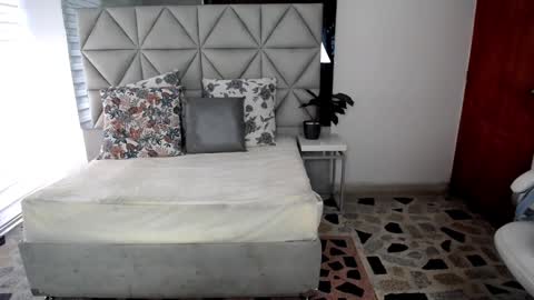  Nina  online show from January 2025 08:37:01 PM