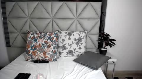  Nina  online show from January 2025 11:47:01 PM