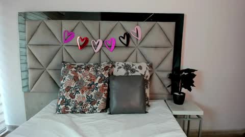  Nina  online show from February 2025 09:53:02 PM