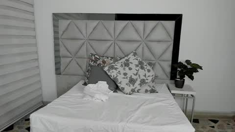  Nina  online show from February 2025 11:03:01 PM