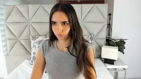  Nina  online show from September 2025 07:13:01 PM