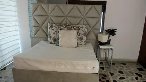  Nina  online show from September 2025 08:34:02 PM