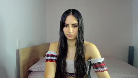  Nina  online show from April 2026 08:07:01 PM