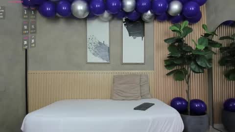 NINA online show from February 2025 12:00:02 PM