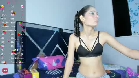 Snapshot of nina_vergara chatting on May 2026 01:10:02 AM nina_vergara online show from May 2026 01:10:02 AM