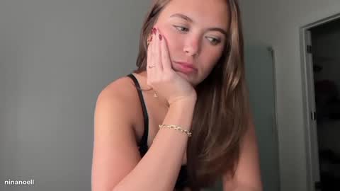 Nina online show from November 2025 02:22:02 AM