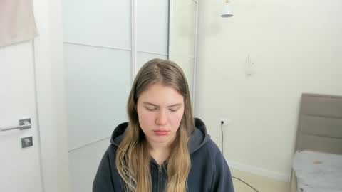 ninarihh online show from February 2025 03:59:01 PM