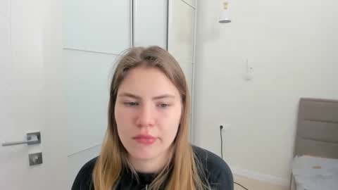 ninarihh online show from March 2025 12:01:01 PM