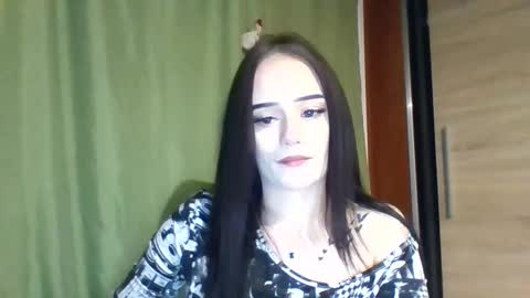 Nina online show from January 2026 09:38:02 PM