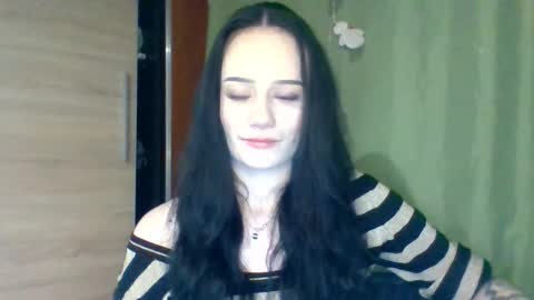 Nina online show from February 2026 09:30:01 PM