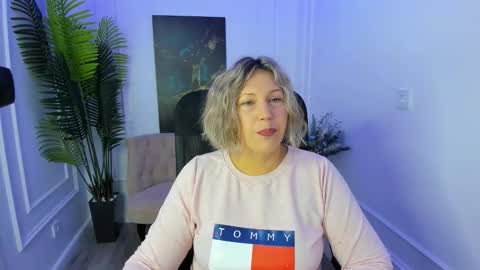 ninastarle online show from September 2025 06:28:02 AM