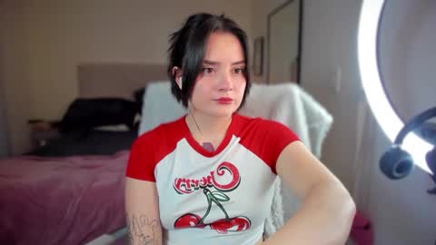 Snapshot of ninavolkov chatting on December 2024 11:40:02 PM ninavolkov online show from December 2024 11:40:02 PM