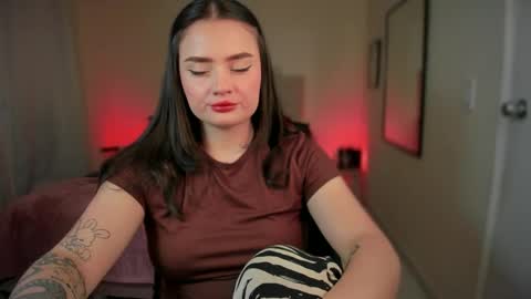 Snapshot of ninavolkov chatting on January 2025 10:46:02 PM ninavolkov online show from January 2025 10:46:02 PM