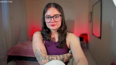 Snapshot of ninavolkov chatting on February 2025 10:34:01 PM ninavolkov online show from February 2025 10:34:01 PM